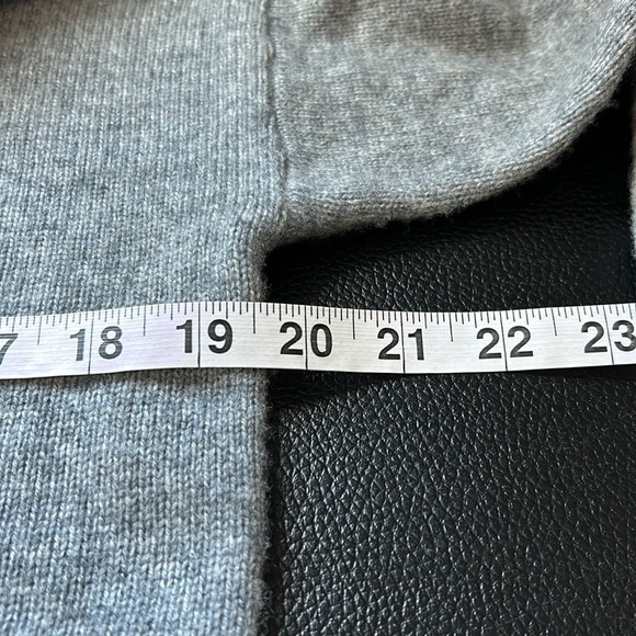 PAIGE Raundi Open Shoulder Sweater Long Sleeve Heather Grey Relaxed Fit Wool XS - Picture 13 of 15